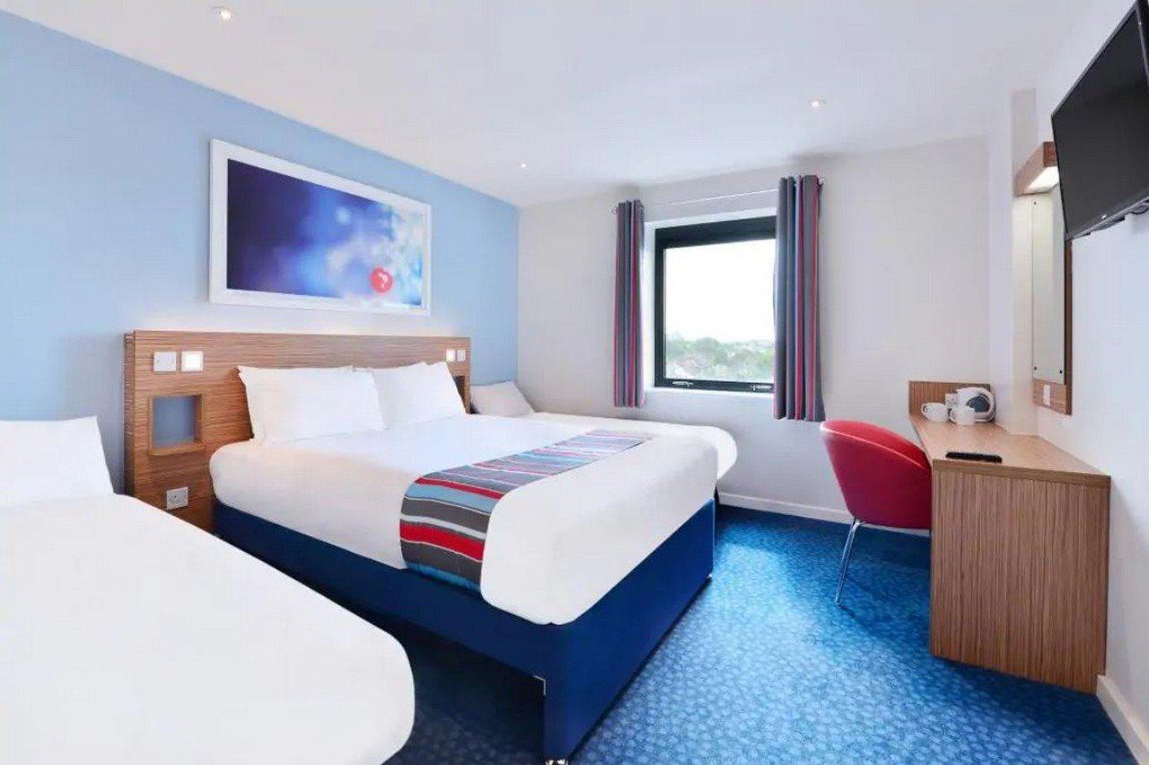 Travelodge London Park Royal 外观 照片