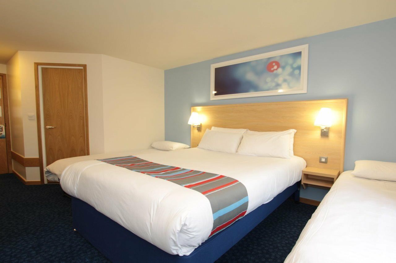 Travelodge London Park Royal 外观 照片