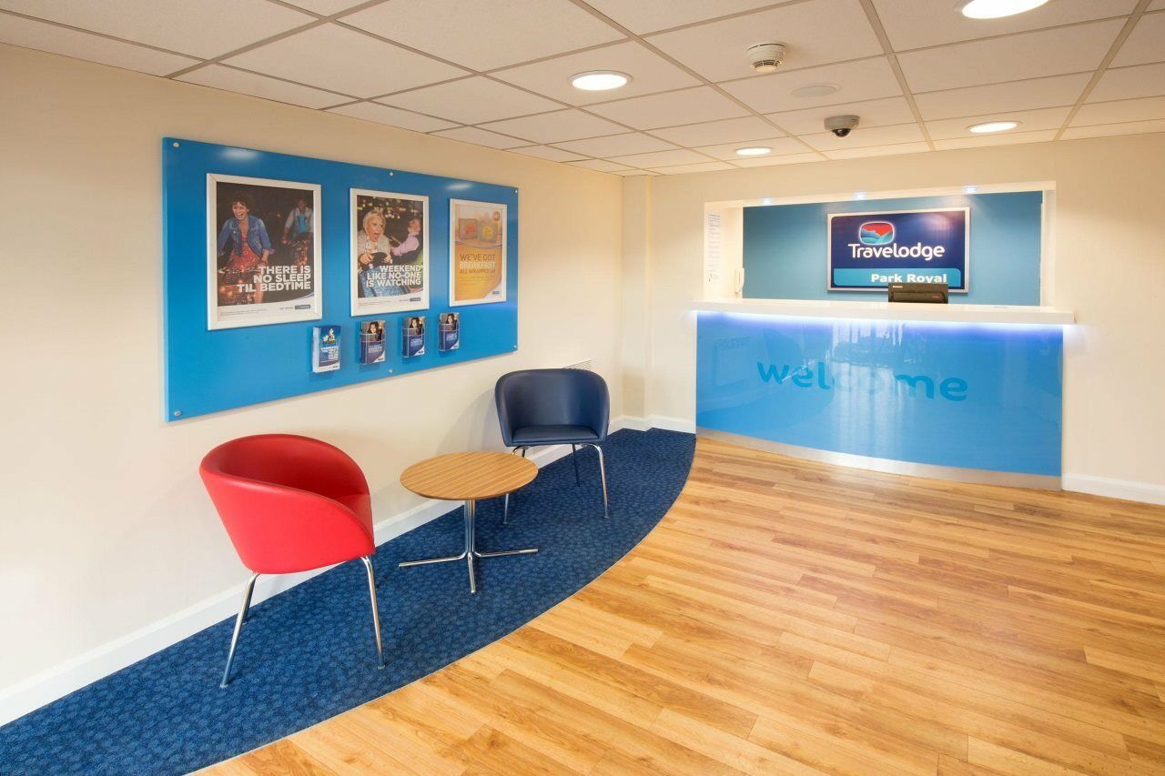 Travelodge London Park Royal 外观 照片