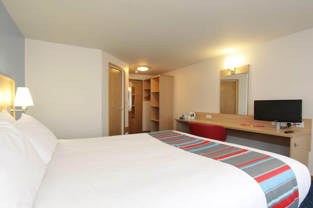 Travelodge London Park Royal 外观 照片
