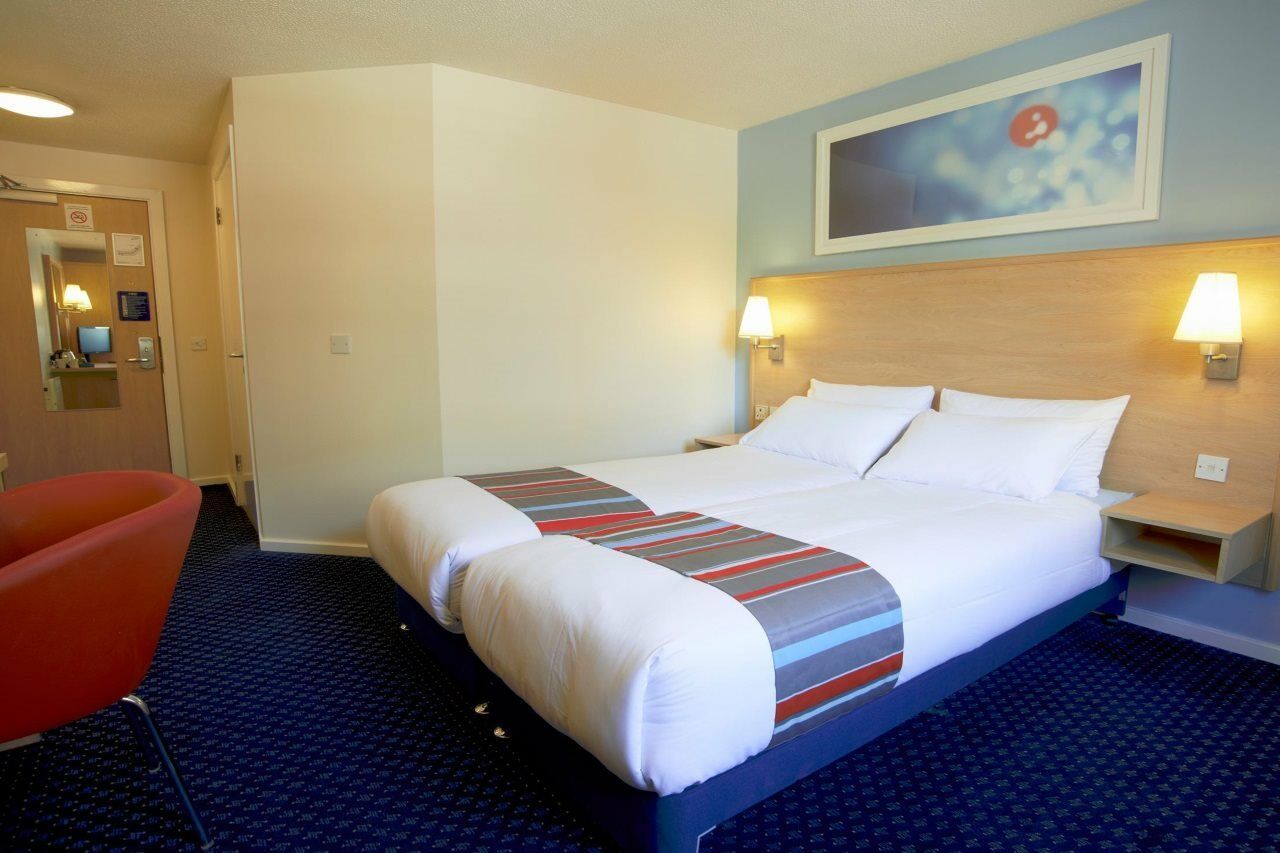 Travelodge London Park Royal 外观 照片