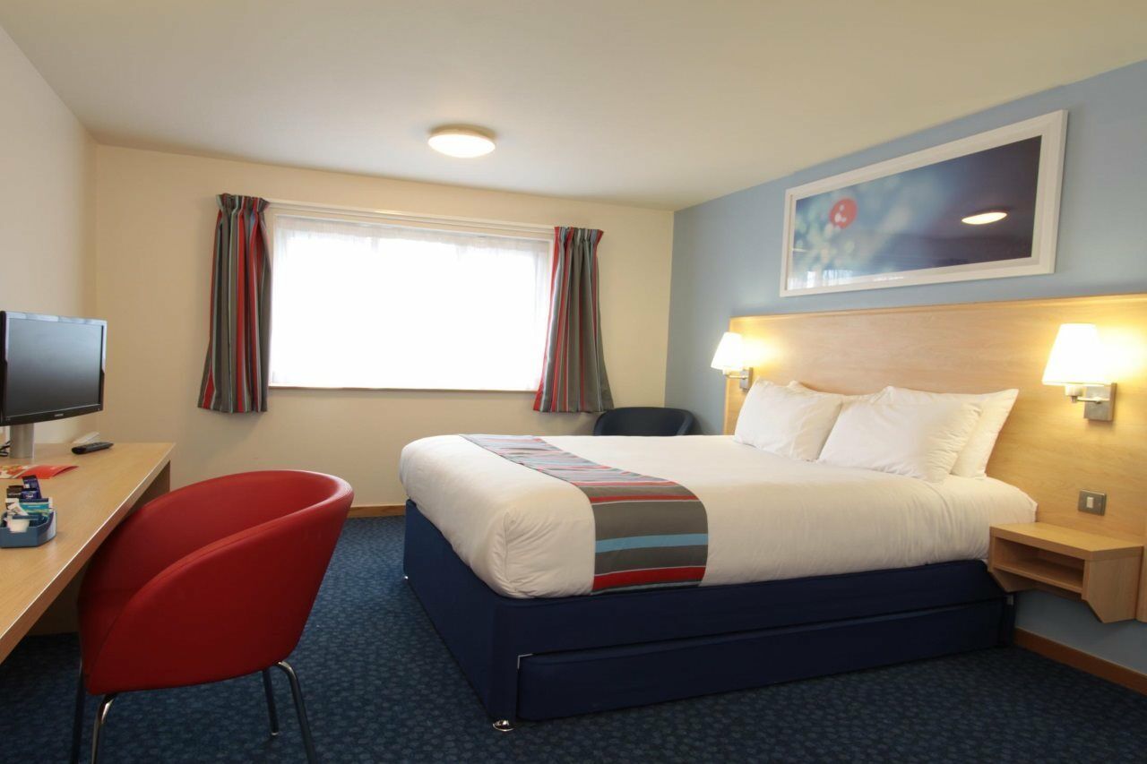 Travelodge London Park Royal 外观 照片